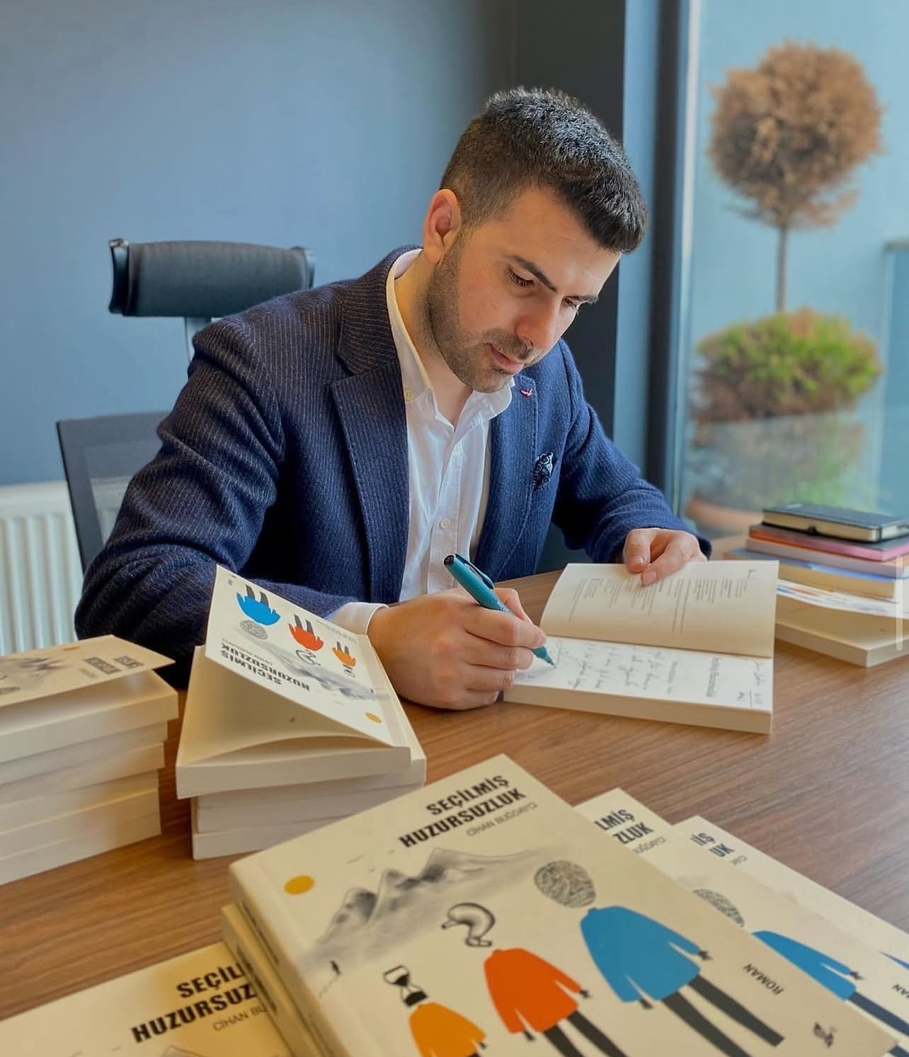 Kitap imza gününde